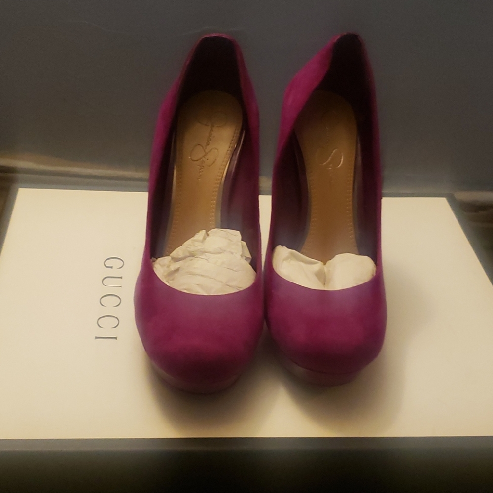Purple pumps